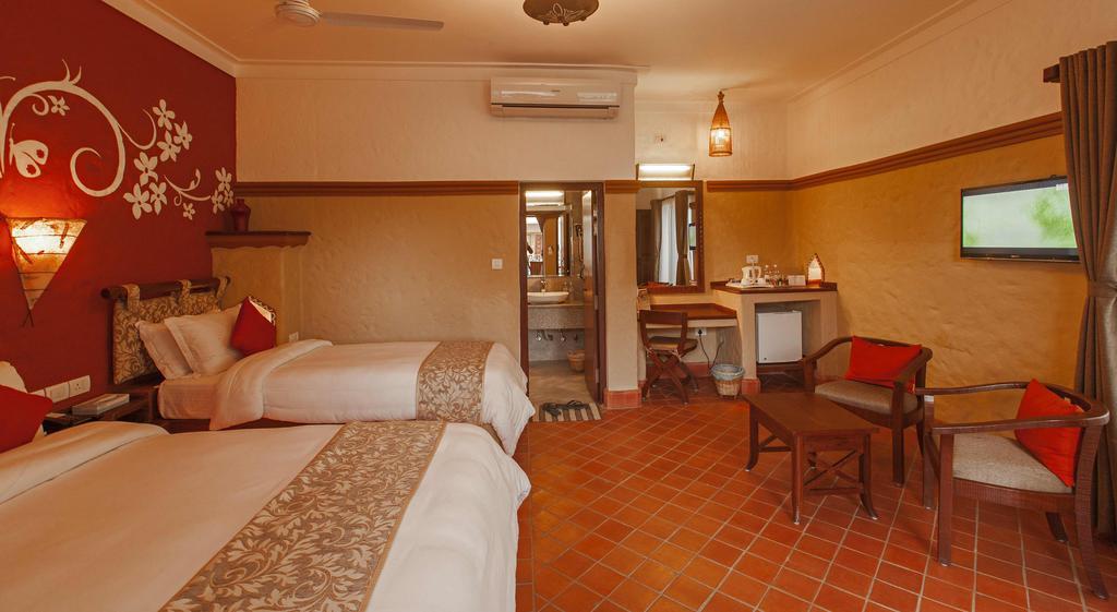 Green Park Chitwan Sauraha Habitación foto